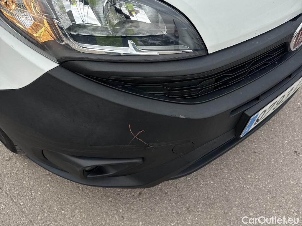  Fiat  Doblo FIAT Doblò Cargo/2015/3P/furgón derivado de turismo Cargo Base Plus 1.3 Mjet 70kW (95CV) #1