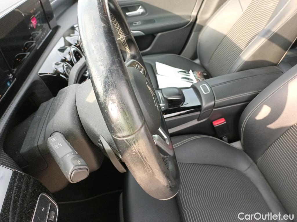  Land Rover  Discovery MERCEDES-BENZ CLA / 2019 / 4P / coupé CLA 220 D DCT #25