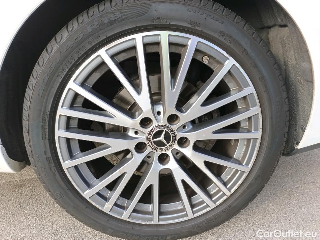  Land Rover  Discovery MERCEDES-BENZ CLA / 2019 / 4P / coupé CLA 220 D DCT #10