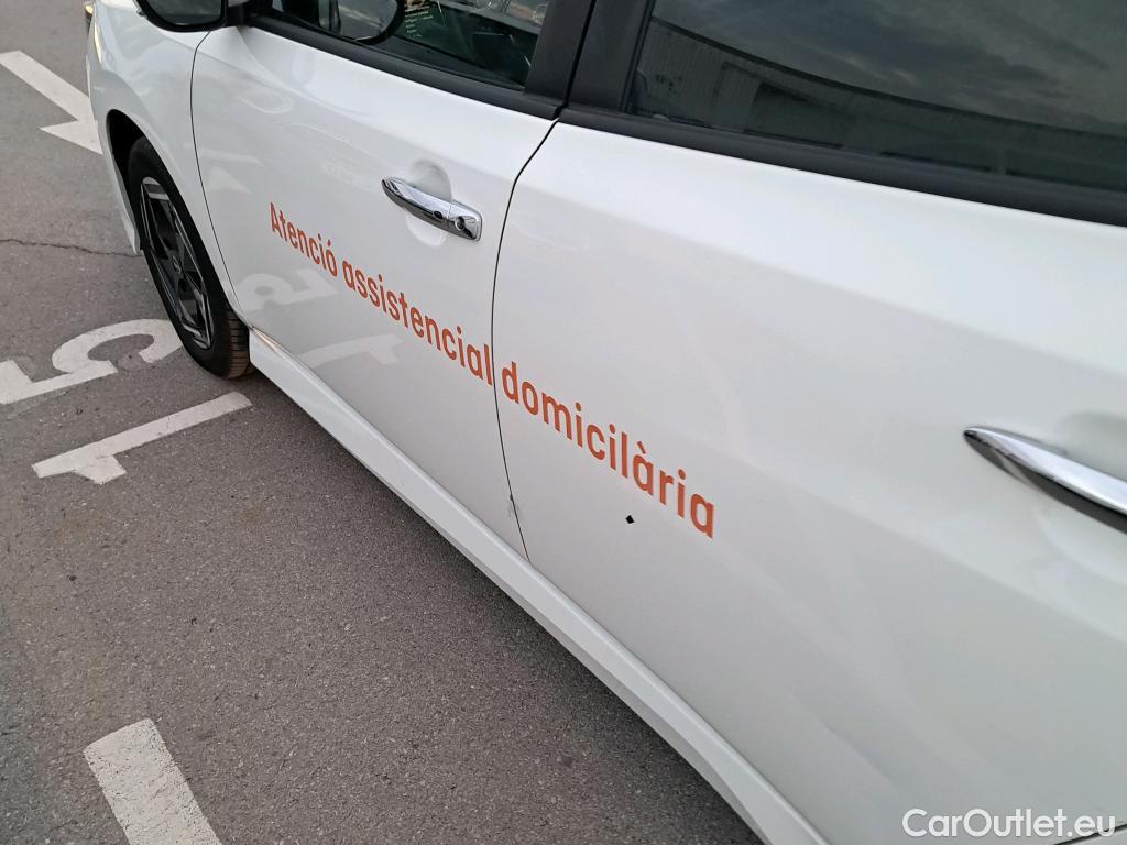  Nissan  Leaf NISSAN  / 2017 / 5P / berlina con portón 40kWh Acenta #12