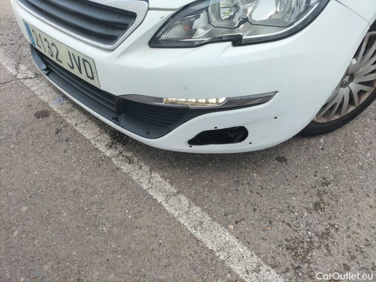  Peugeot  308 PEUGEOT  5p 2G berlina con portón 5p Business Line 1.6 BlueHDi 120 #12