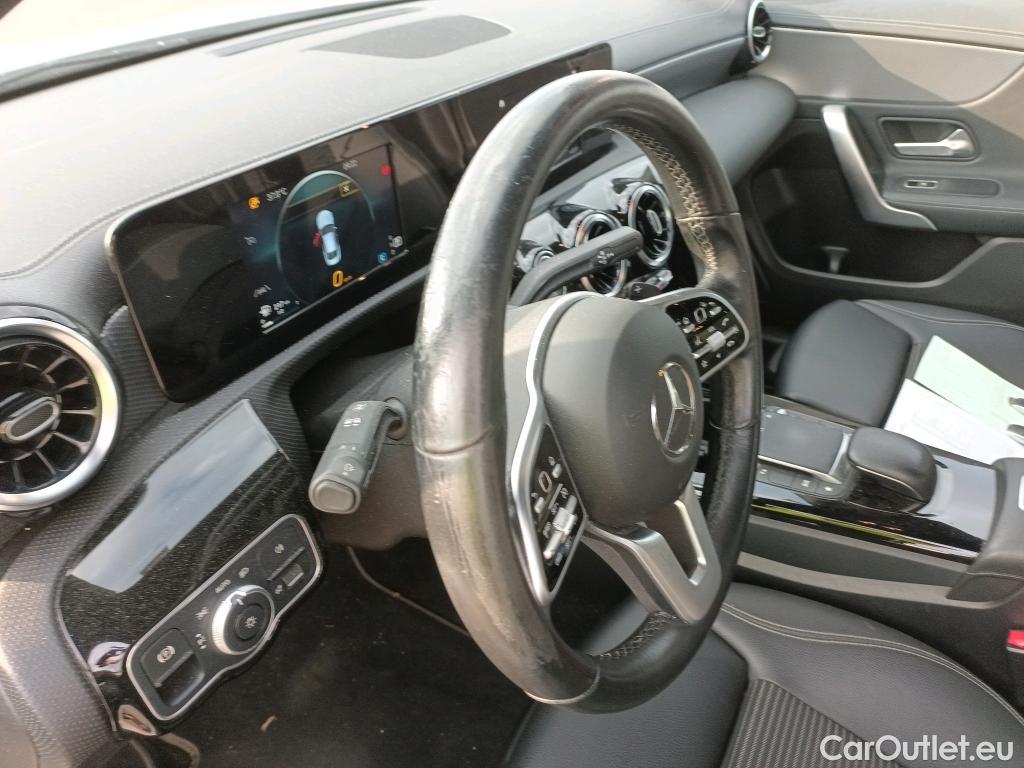  Land Rover  Discovery MERCEDES-BENZ CLA / 2019 / 4P / coupé CLA 220 D DCT #24