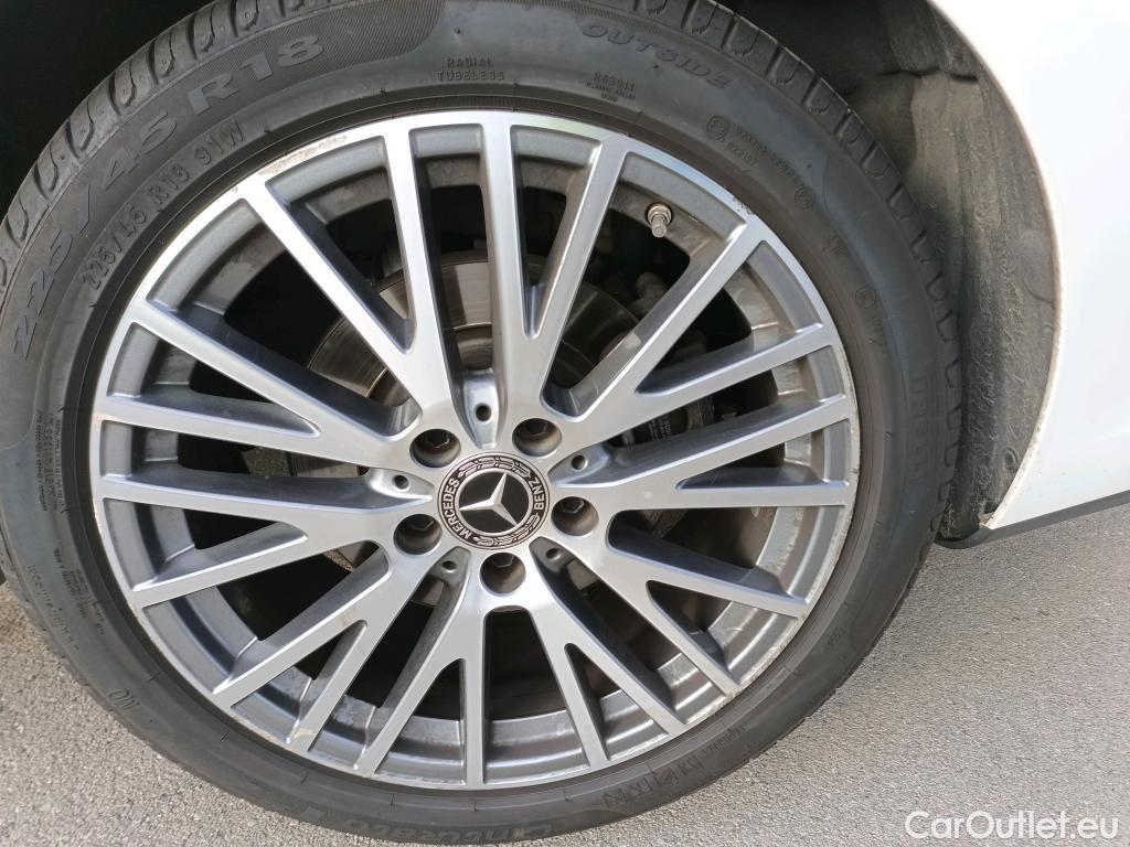  Land Rover  Discovery MERCEDES-BENZ CLA / 2019 / 4P / coupé CLA 220 D DCT #9