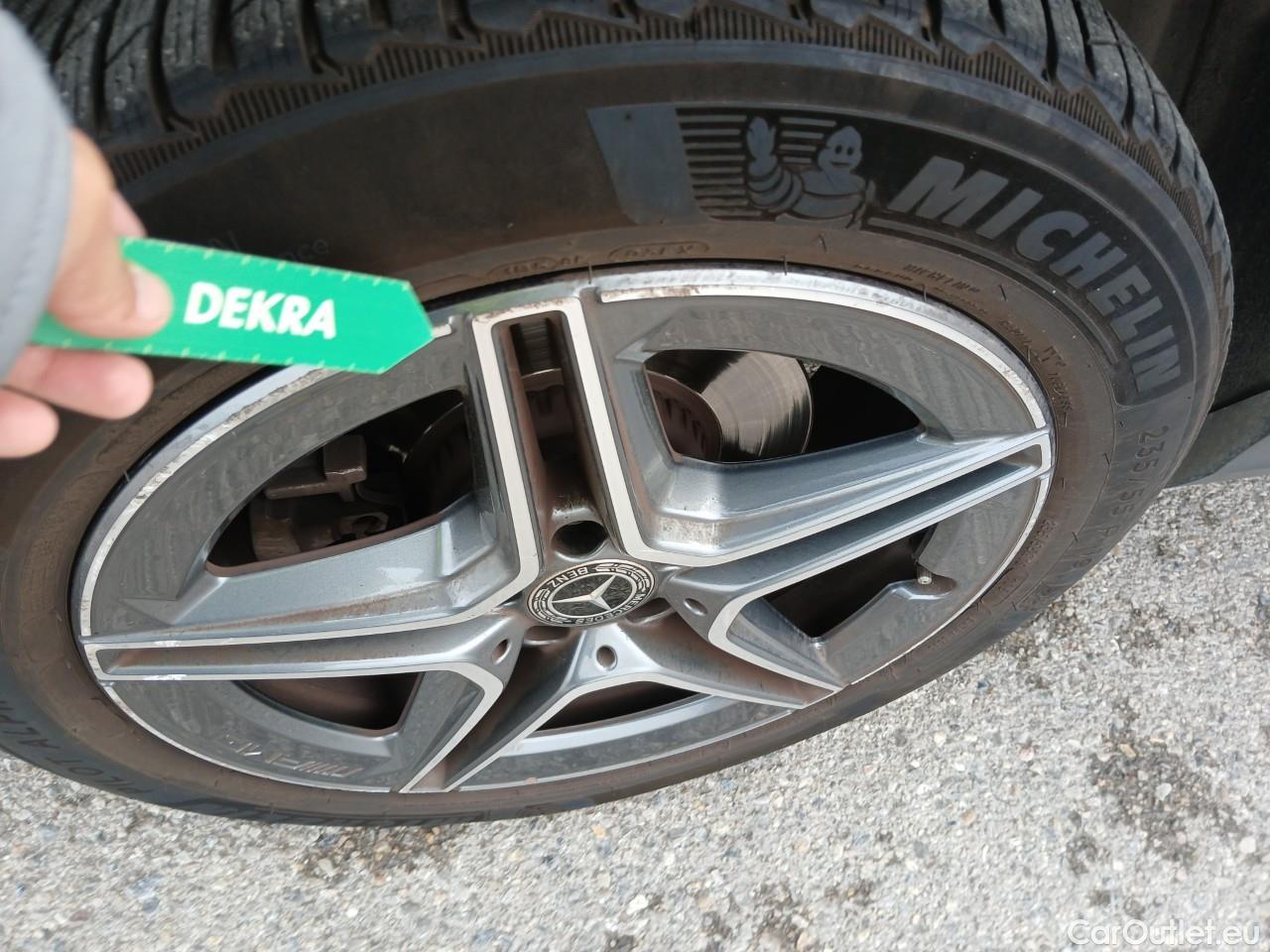  Mercedes  G-Klasee MERCEDES-BENZ Clase GLC / 2019 / 5P / todoterreno GLC 300 de 4MATIC #27