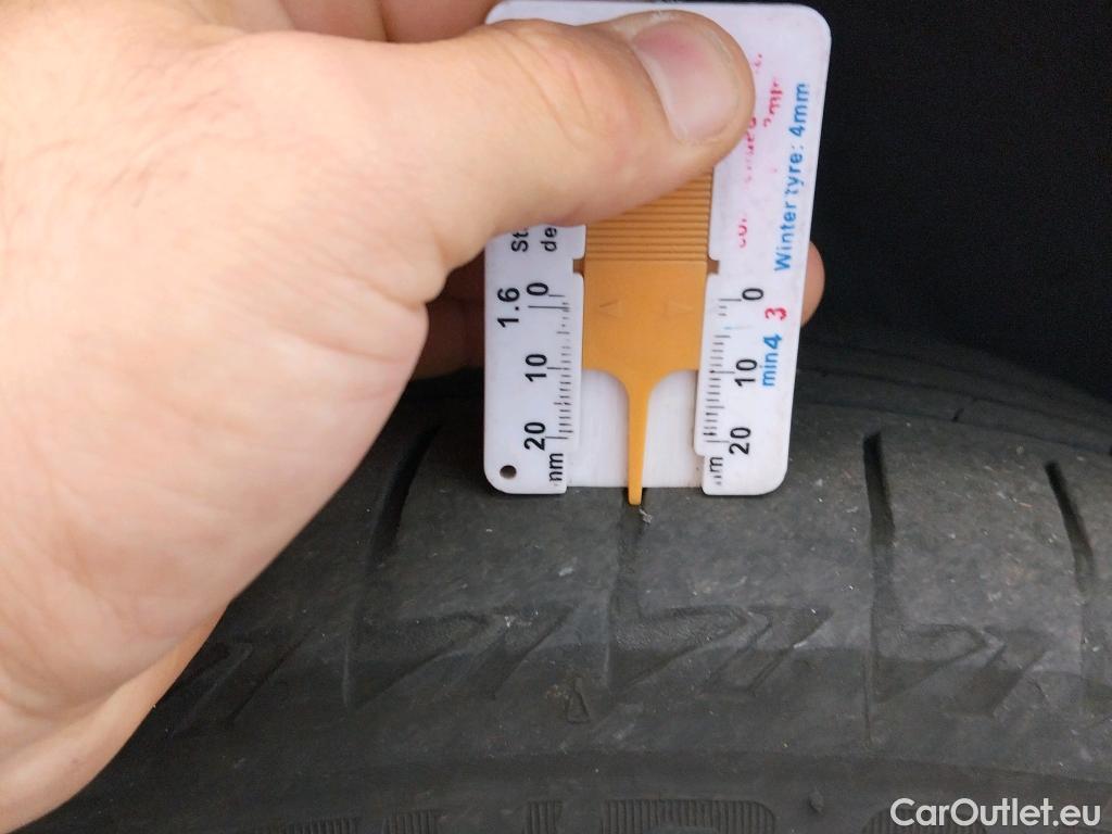  Bmw  X1 BMW  / 2019 / 5P / todoterreno sDrive18d #4