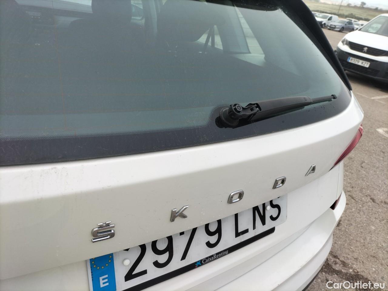  Skoda  KAMIQ SKODA  1.0 TSI 81kW (110CV) DSG Ambition #48