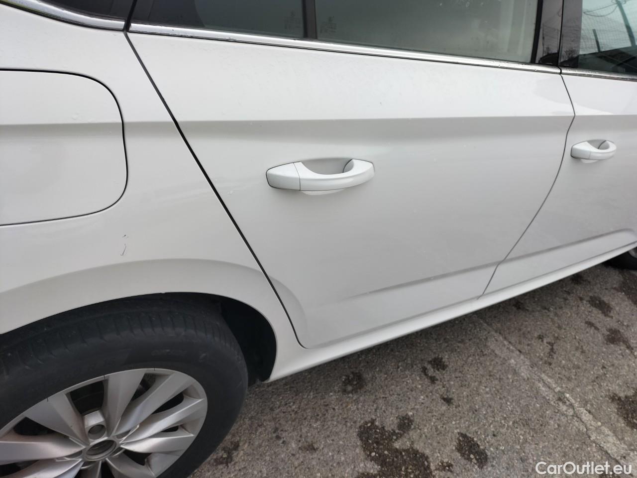  Skoda  KAMIQ SKODA  1.0 TSI 81kW (110CV) DSG Ambition #60