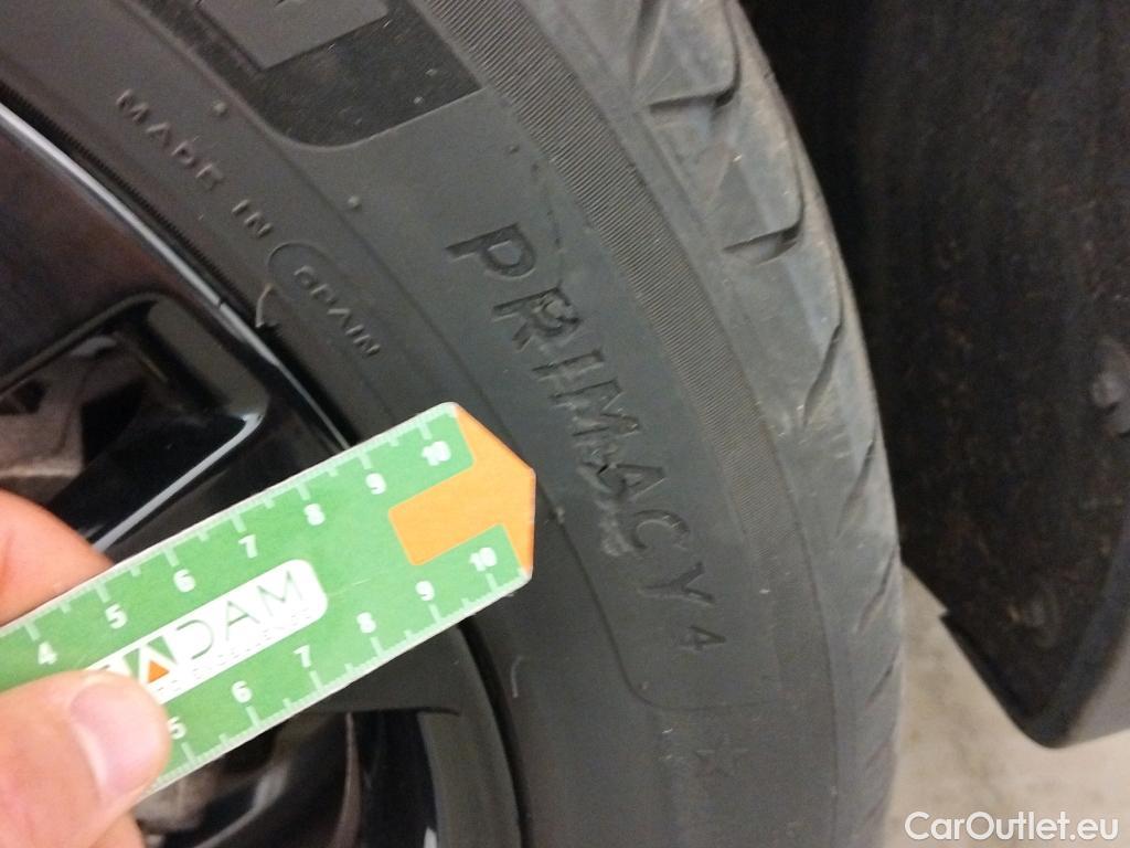  Bmw  X1 BMW  / 2019 / 5P / todoterreno sDrive18d #6