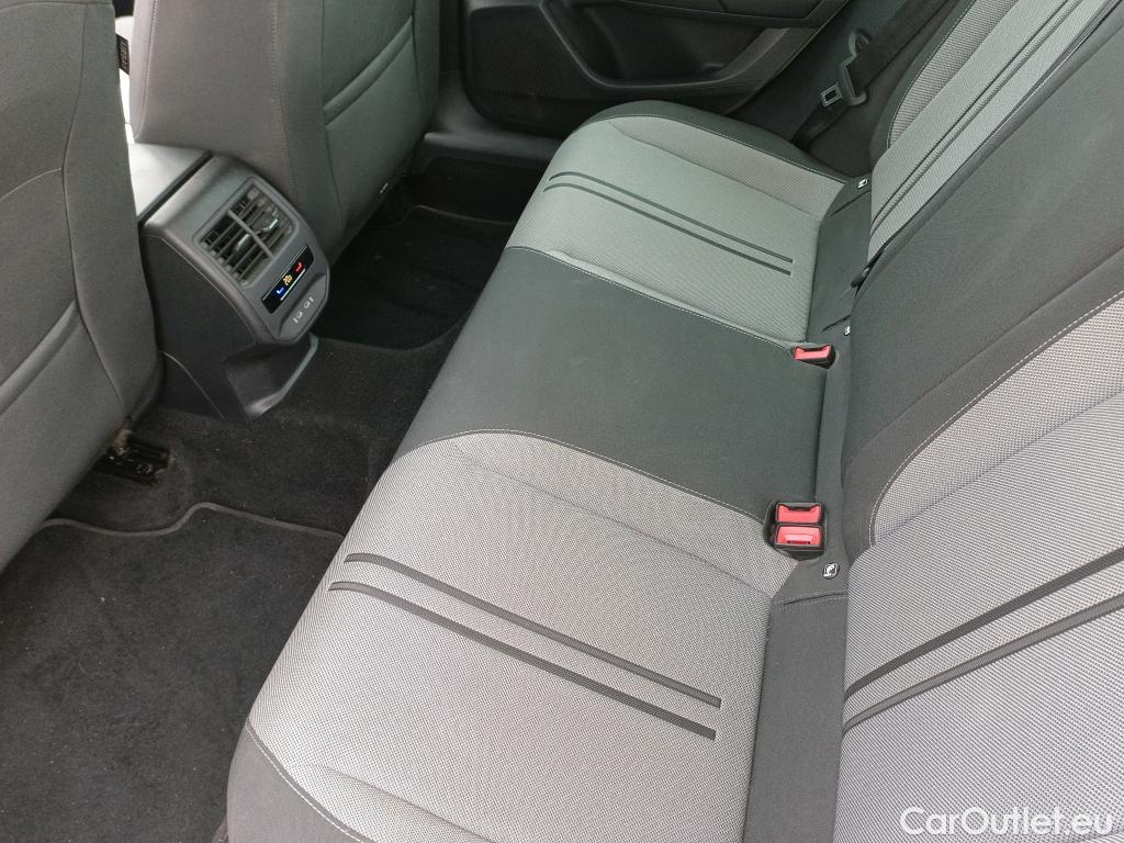  Seat  Leon SEAT Nuevo León / 2020 / 5P / berlina con portón 2.0 TDI 110kW DSG-7 Style Go(SP) #9