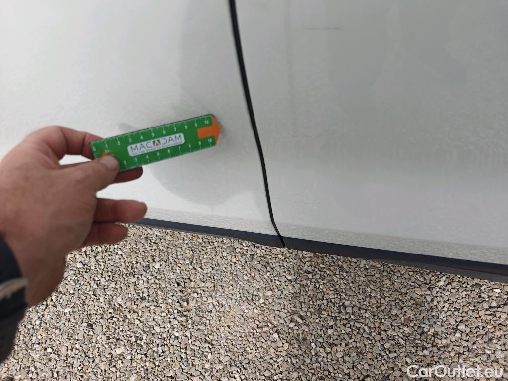  Bmw  X2 Serie  sDrive 18i Advantage 1.5 140CV AT7 E6dT #2