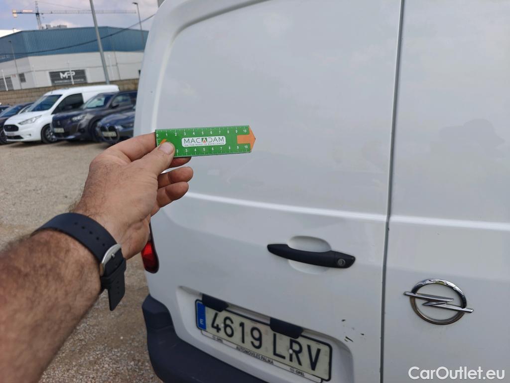  Opel  Combo OPEL  / 2018 / 3P / furgón derivado de turismo 1.5 TD 75kW (100CV) Express L H1 650kg #38