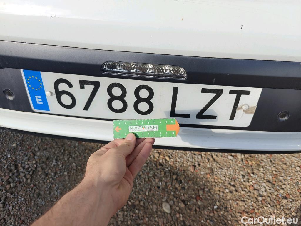  Hyundai   Ioniq HYUNDAI / 2019 / 5P / berlina con portón 1.6 GDI HEV Klass DCT #40