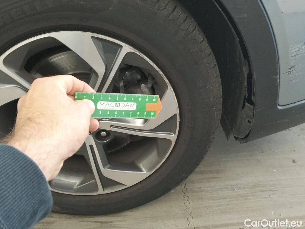  KIA  XCeed KIA  / 2019 / 5P / todoterreno 1.0 T-GDi Drive 88kW (120CV) #6