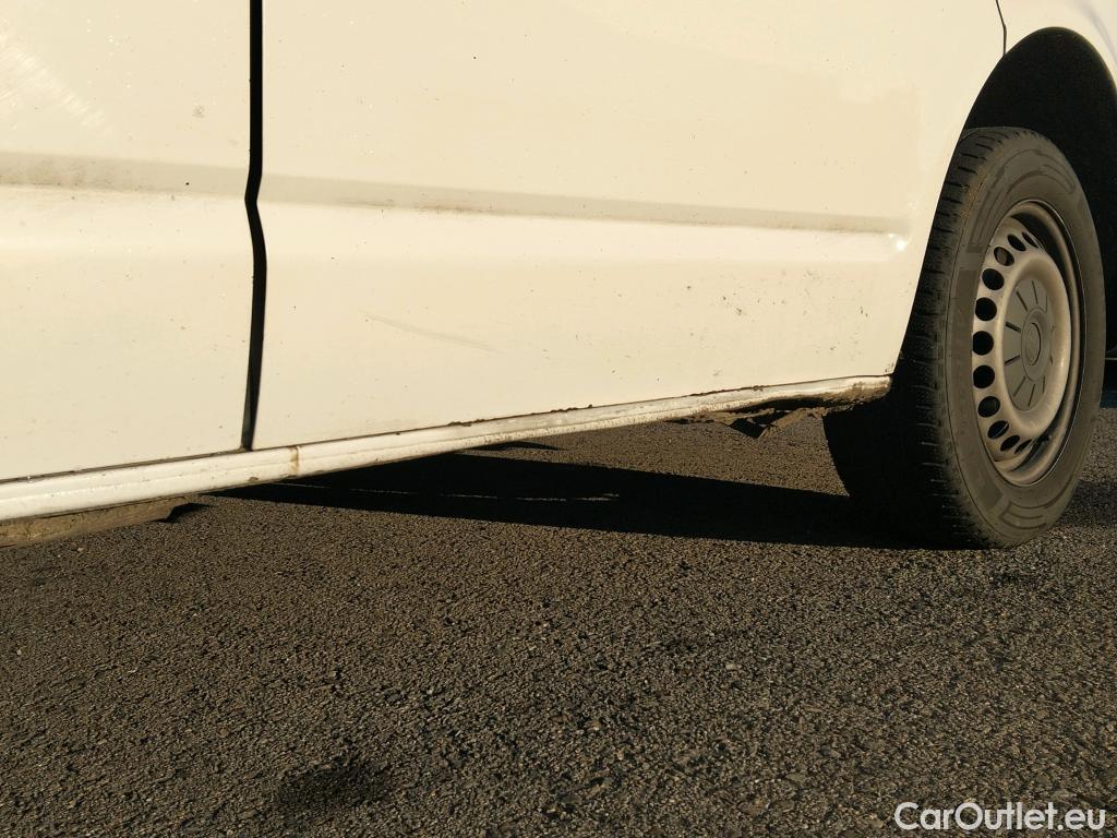  Volkswagen  Transporter VOLKSWAGEN  / 2015 / 4P / furgón Furgón Corto TN 2.0 TDI 110kW BMT 4Mot #3