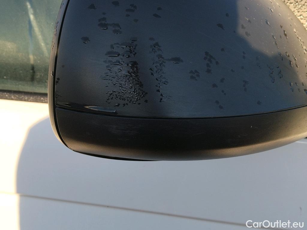  Volkswagen  Transporter VOLKSWAGEN  / 2015 / 4P / furgón Furgón Corto TN 2.0 TDI 110kW BMT 4Mot #41
