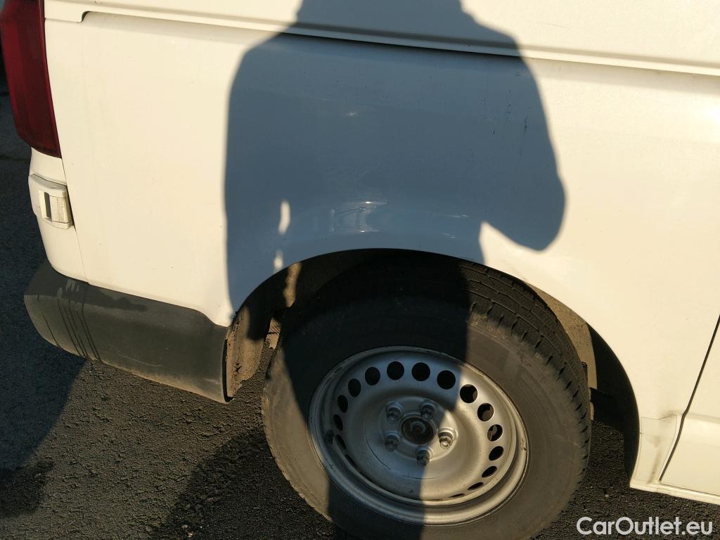  Volkswagen  Transporter VOLKSWAGEN  / 2015 / 4P / furgón Furgón Corto TN 2.0 TDI 110kW BMT 4Mot #13