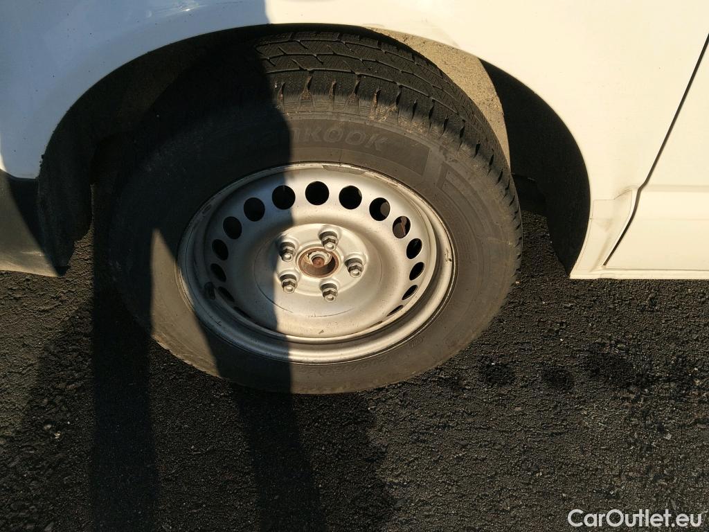  Volkswagen  Transporter VOLKSWAGEN  / 2015 / 4P / furgón Furgón Corto TN 2.0 TDI 110kW BMT 4Mot #31