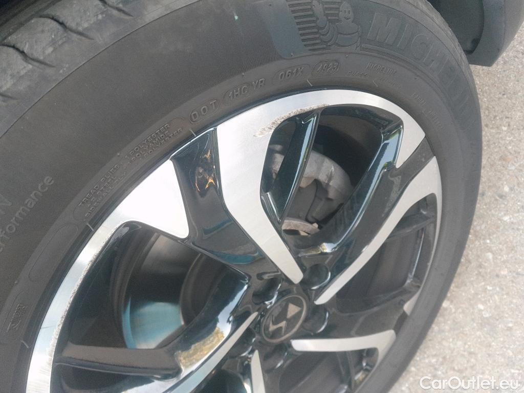 DS  DS7 DS DS 7 Crossback / 2017 / 5P / todoterreno BlueHDi DE 96kW (130CV) Auto. CHIC (AC) #10