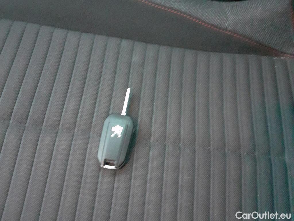  Peugeot  2008  Active 1.5 HDi 110CV MT6 E6d #1