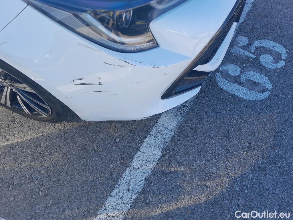  Toyota  Corolla TOYOTA  / 2019 / 5P / familiar 2.0 180H STYLE E-CVT TOURING SPORT #21