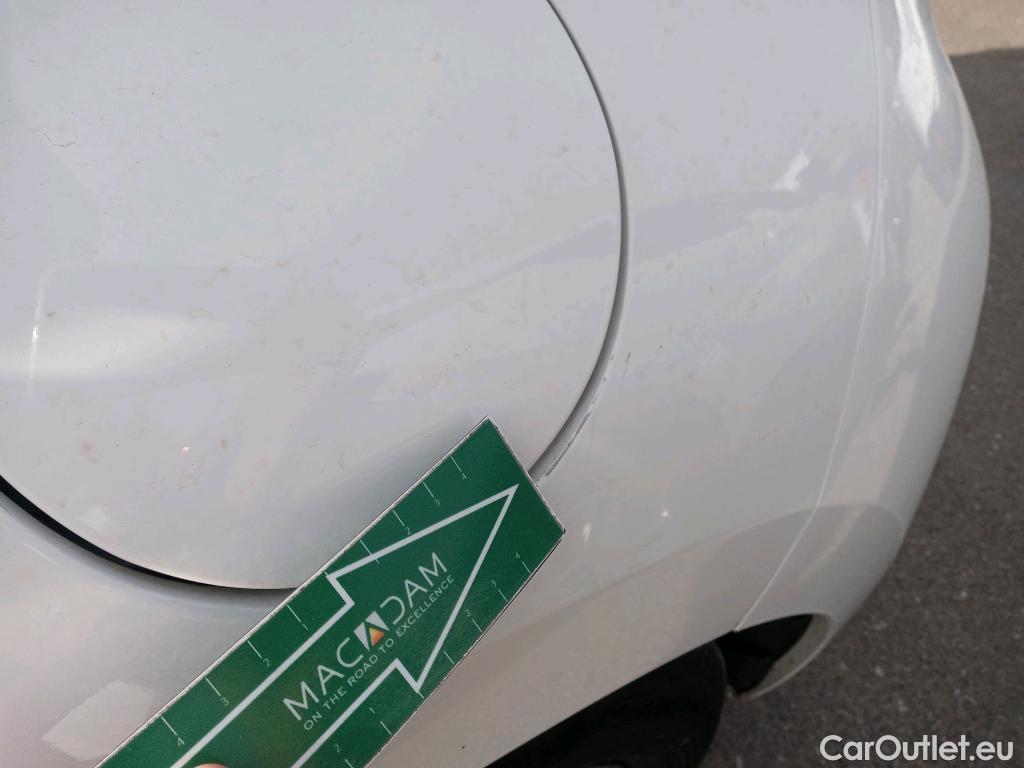  Toyota  Yaris TOYOTA  / 2020 / 5P / berlina con portón 1.5 120H Business Plus #22