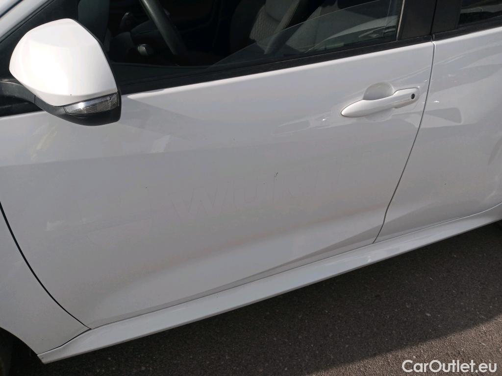  Toyota  Yaris TOYOTA  / 2020 / 5P / berlina con portón 1.5 120H Business Plus #5