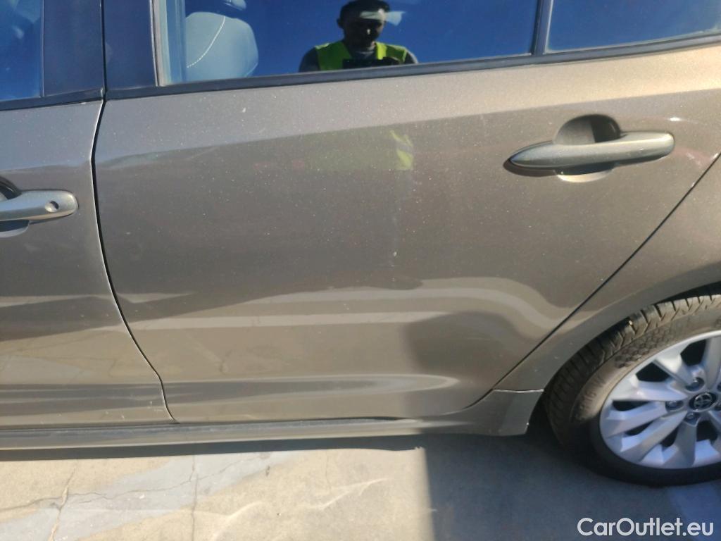  Toyota  Corolla TOYOTA  / 2019 / 4P / sedán 1.8 125H BUSINESS PLUS E-CVT SEDAN #13
