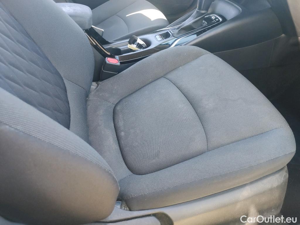  Toyota  Corolla TOYOTA  / 2019 / 4P / sedán 1.8 125H BUSINESS PLUS E-CVT SEDAN #17
