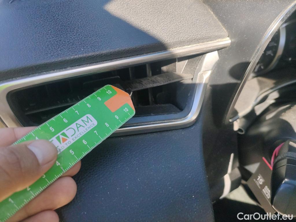  Toyota  Corolla TOYOTA  / 2019 / 4P / sedán 1.8 125H BUSINESS PLUS E-CVT SEDAN #4