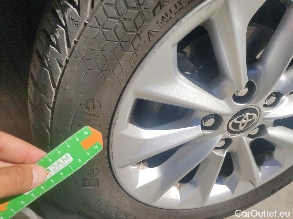  Toyota  Corolla TOYOTA  / 2019 / 4P / sedán 1.8 125H BUSINESS PLUS E-CVT SEDAN #25