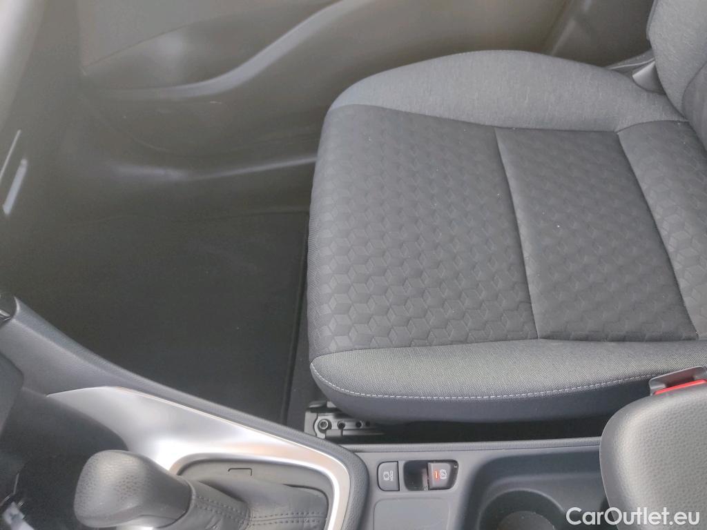  Toyota  Yaris TOYOTA  / 2020 / 5P / berlina con portón 1.5 120H Active Tech #10