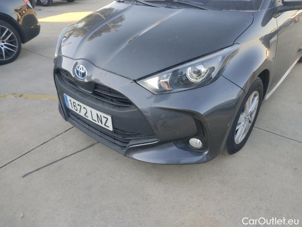  Toyota  Yaris TOYOTA  / 2020 / 5P / berlina con portón 1.5 120H Active Tech #5