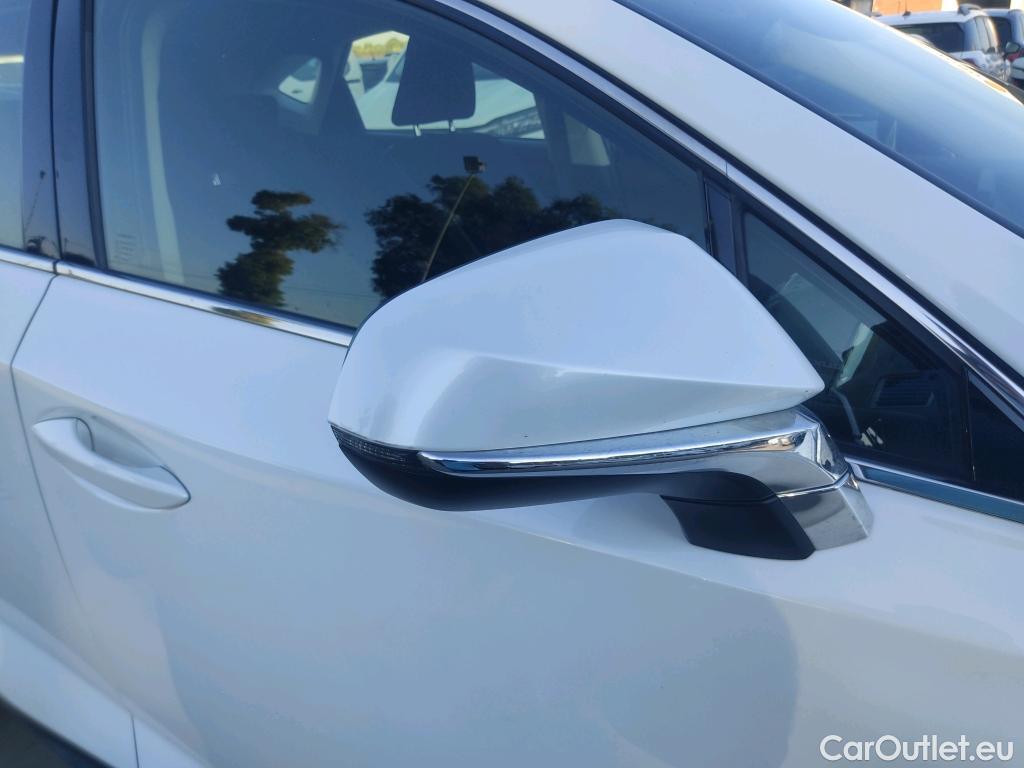  Lexus  NX LEXUS  / 2017 / 5P / todoterreno 2.5 300h Business Navigation 2WD (CX) #17