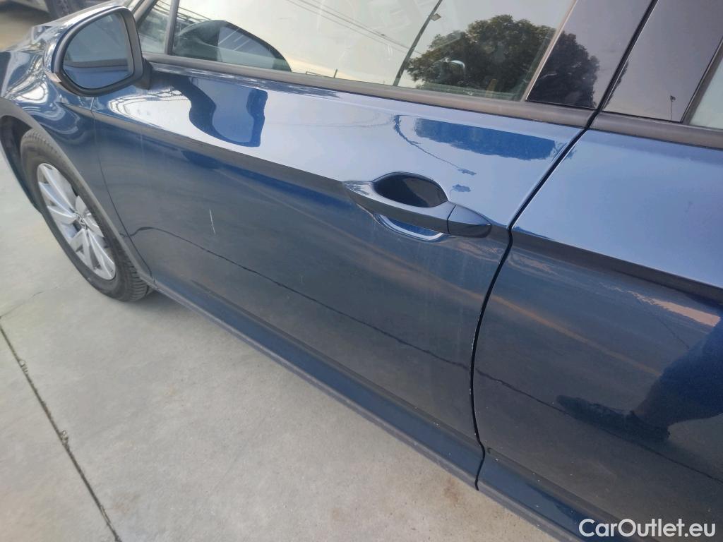 Volkswagen  Passat VOLKSWAGEN  / 2019 / 4P / sedán 2.0 TDI 90kW (122CV) DSG #22