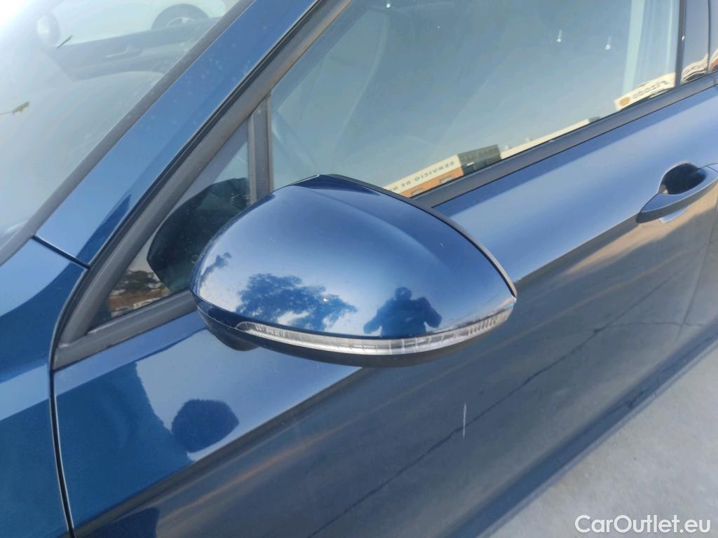  Volkswagen  Passat VOLKSWAGEN  / 2019 / 4P / sedán 2.0 TDI 90kW (122CV) DSG #16