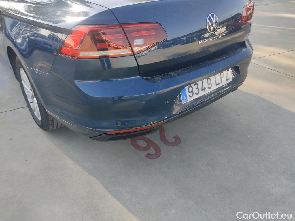  Volkswagen  Passat VOLKSWAGEN  / 2019 / 4P / sedán 2.0 TDI 90kW (122CV) DSG #14