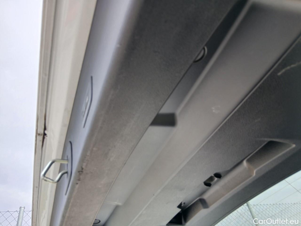  Bmw  X1 BMW  / 2019 / 5P / todoterreno sDrive18dA Corporate (AC2) #23