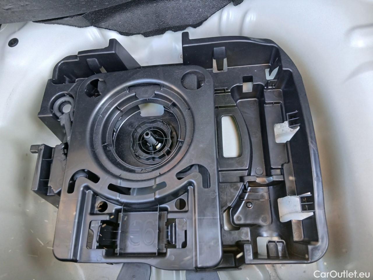  Land Rover  Discovery CITROEN C3 / 2020 / 5P / berlina con portón BlueHDi 75KW (100CV) S&S Live Pack #29