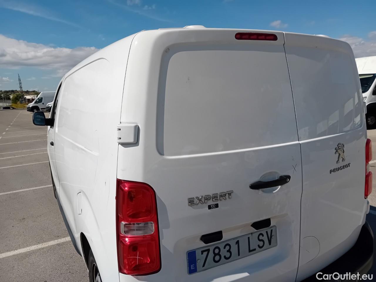 Peugeot  Expert PEUGEOT  / 2016 / 4P / furgón Furgón Pro 1.5 BlueHDi 120 S&S Standard #18