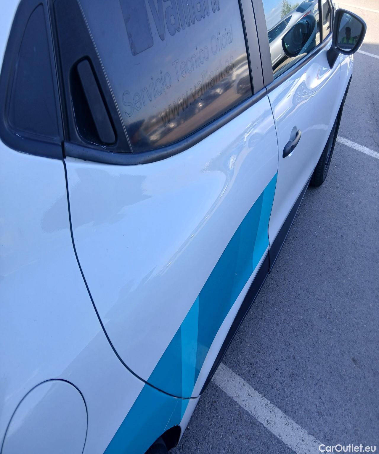  Renault  Clio RENAULT  4 / 2016 / 3P / berlina comercial Société Energy dCi 55 kW (75 CV) -18 #43