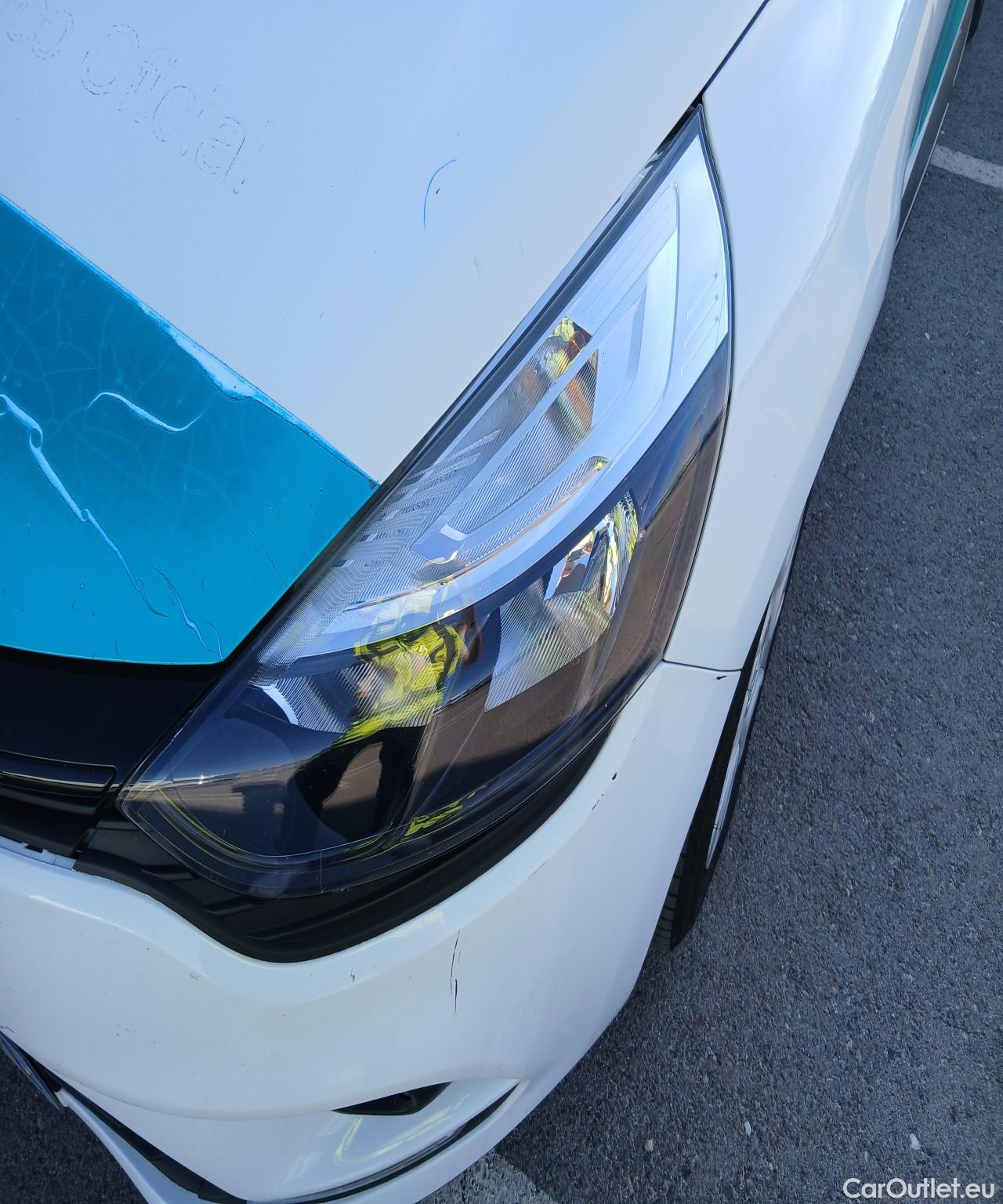  Renault  Clio RENAULT  4 / 2016 / 3P / berlina comercial Société Energy dCi 55 kW (75 CV) -18 #10