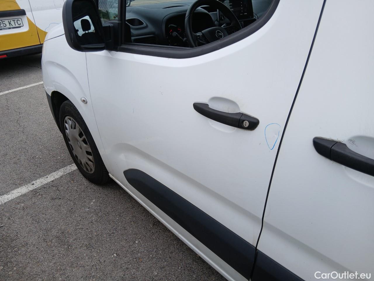  Opel  Combo OPEL  Life / 2018 / 5P / monovolumen compacto 1.5 TD 75kW (100CV) S/S Edition L #12