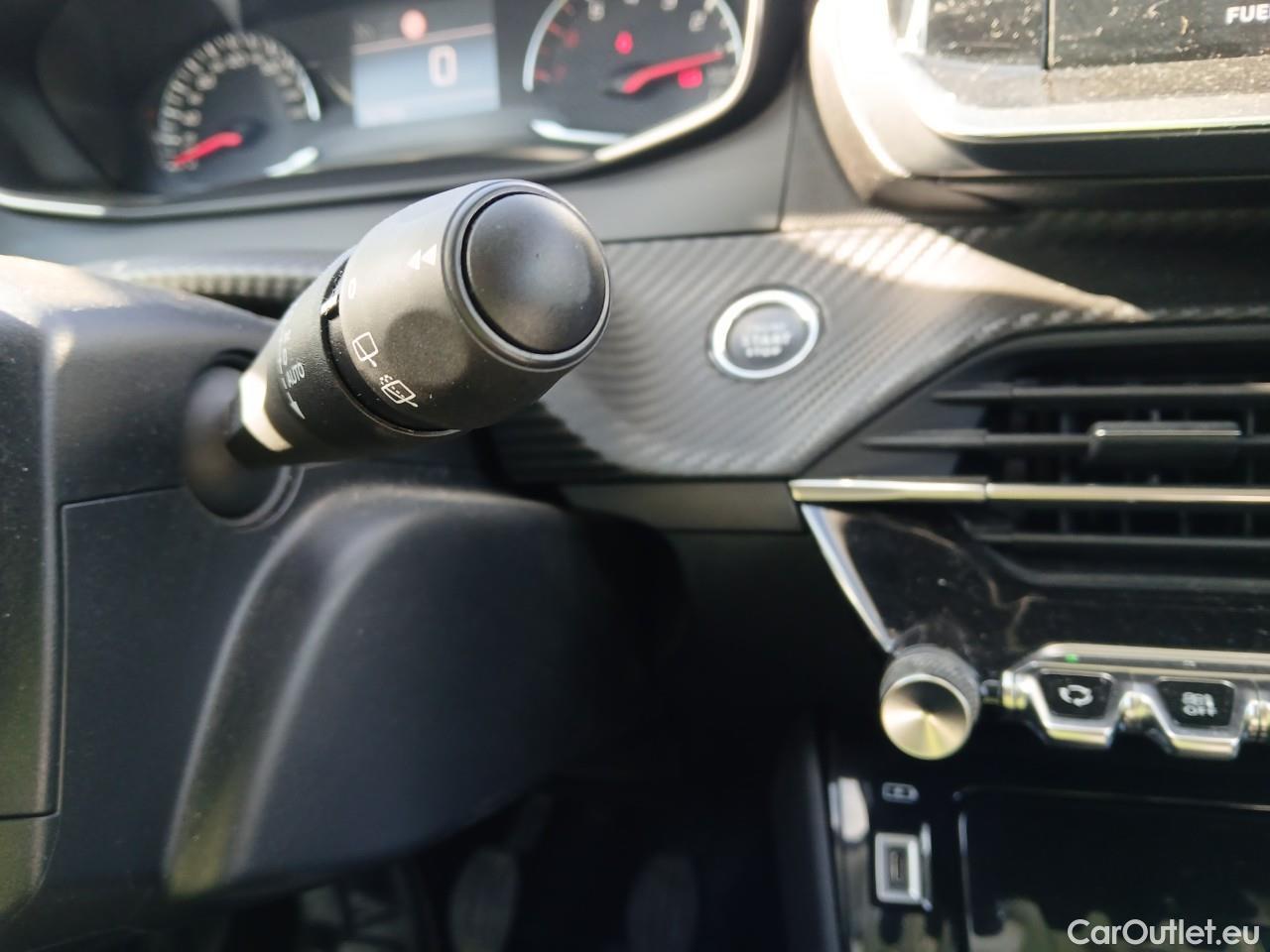  Peugeot  2008 PEUGEOT  / 2019 / 5P / todoterreno Allure BlueHDI 81kW (110CV) #1