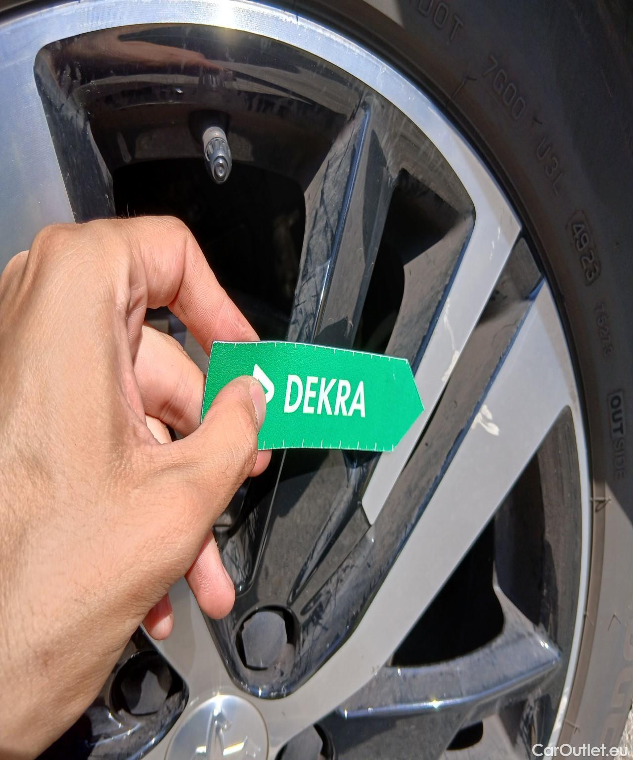  Peugeot  5008  GT 1.5 HDi 130CV AT8 7 Plazas E6d #9