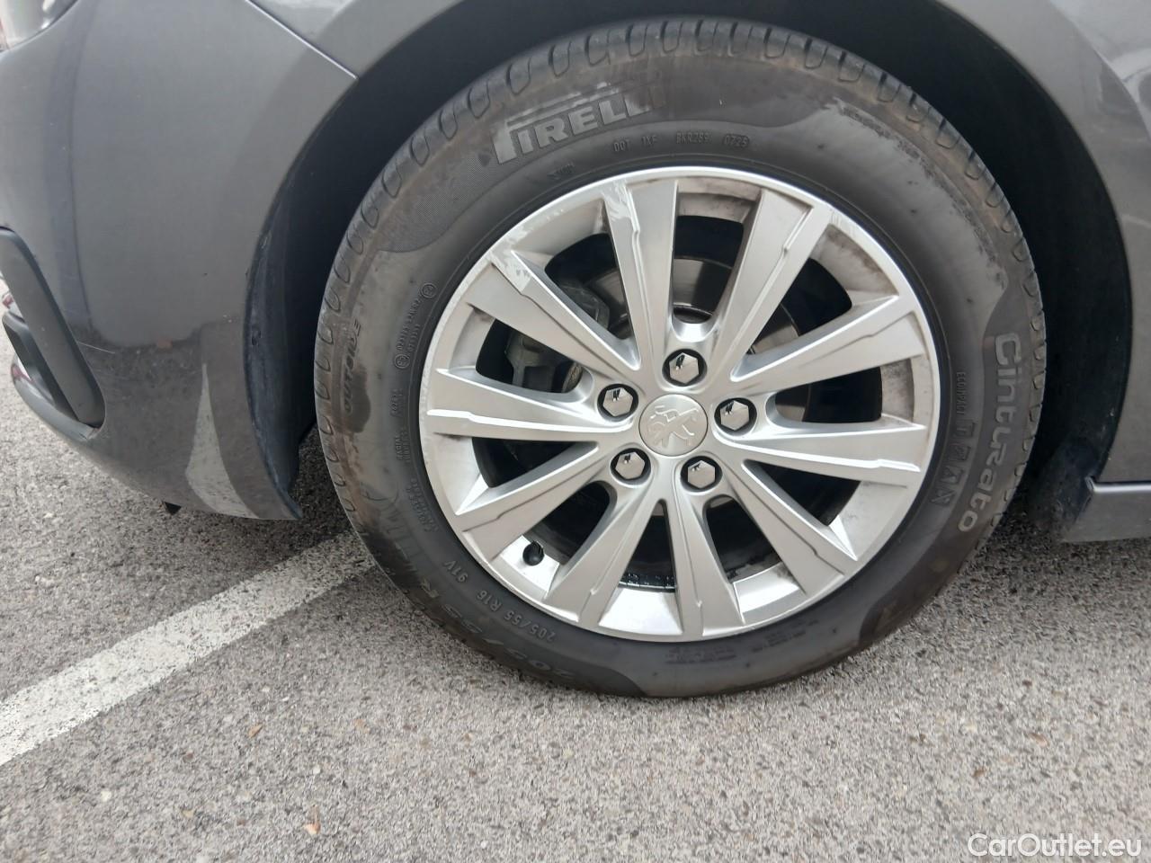 Peugeot  308  Style 1.5 HDi 100CV MT6 E6dT #10