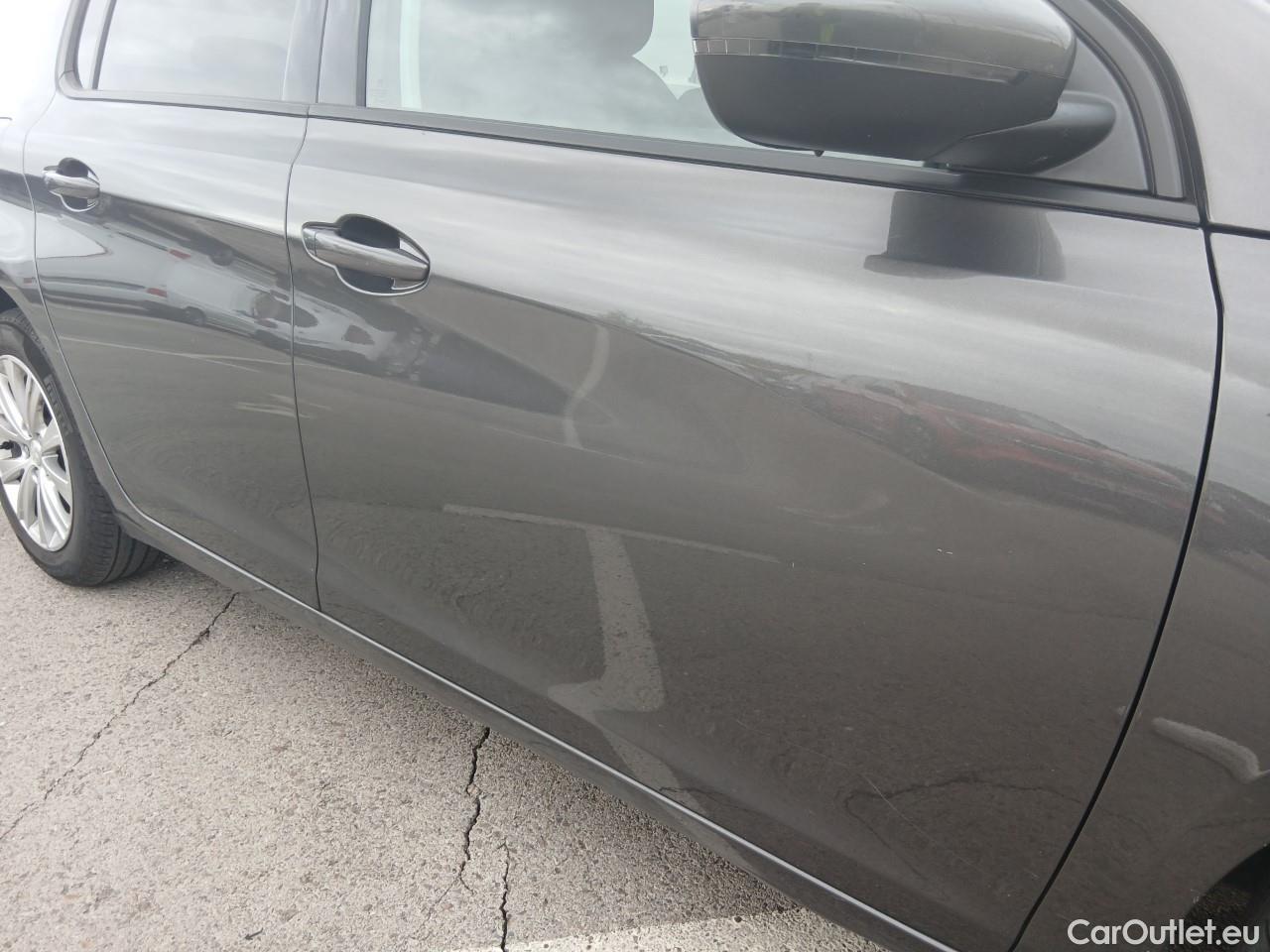  Peugeot  308  Style 1.5 HDi 100CV MT6 E6dT #32