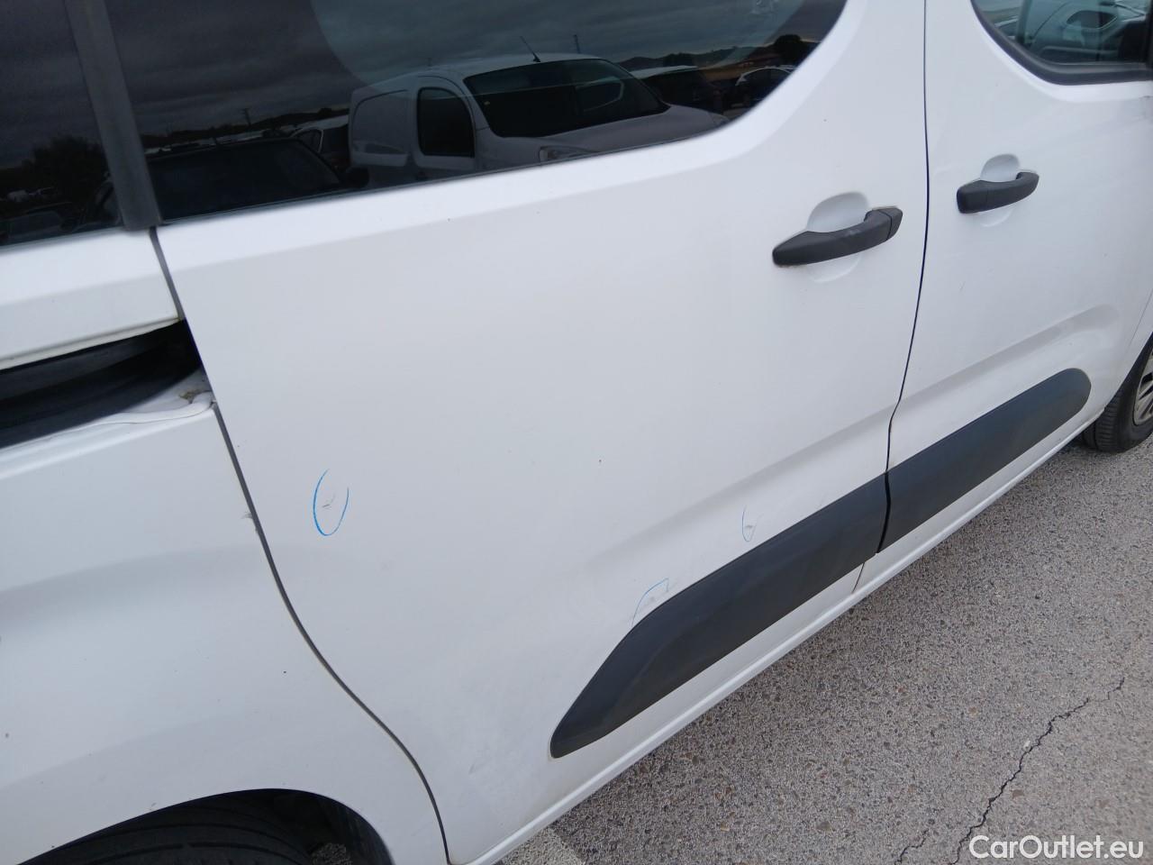  Opel  Combo OPEL  Life / 2018 / 5P / monovolumen compacto 1.5 TD 75kW (100CV) S/S Edition L #31
