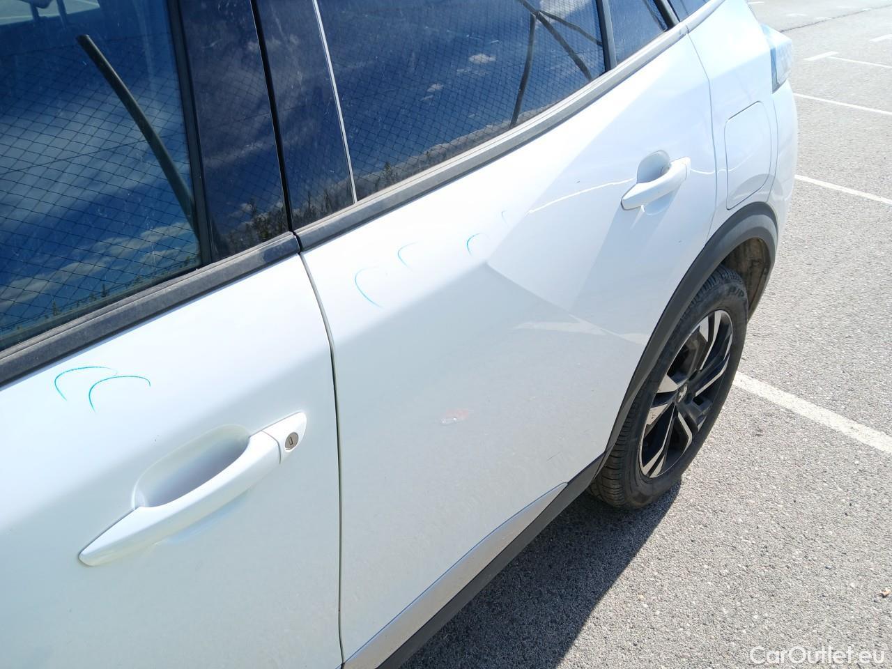  Peugeot  2008 PEUGEOT  / 2019 / 5P / todoterreno Allure BlueHDI 81kW (110CV) #17