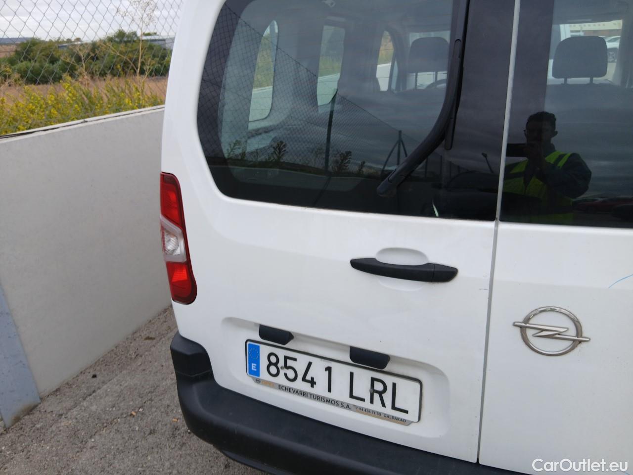  Opel  Combo OPEL  Life / 2018 / 5P / monovolumen compacto 1.5 TD 75kW (100CV) S/S Edition L #22