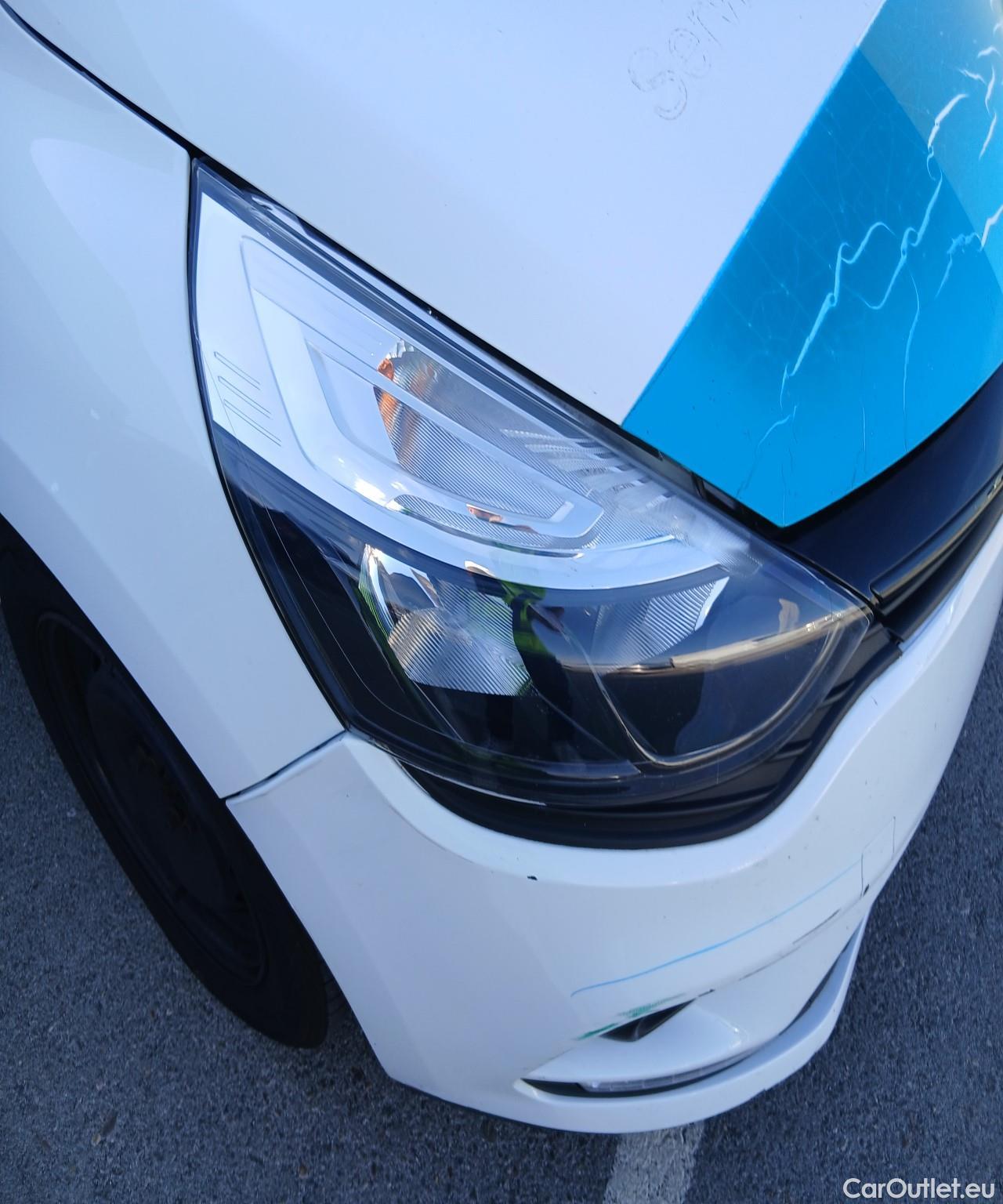  Renault  Clio RENAULT  4 / 2016 / 3P / berlina comercial Société Energy dCi 55 kW (75 CV) -18 #52